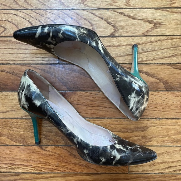 Jimmy Choo Tie Dye Patent Smoke Marble Green Heels, size 41 - Picture 4 of 12